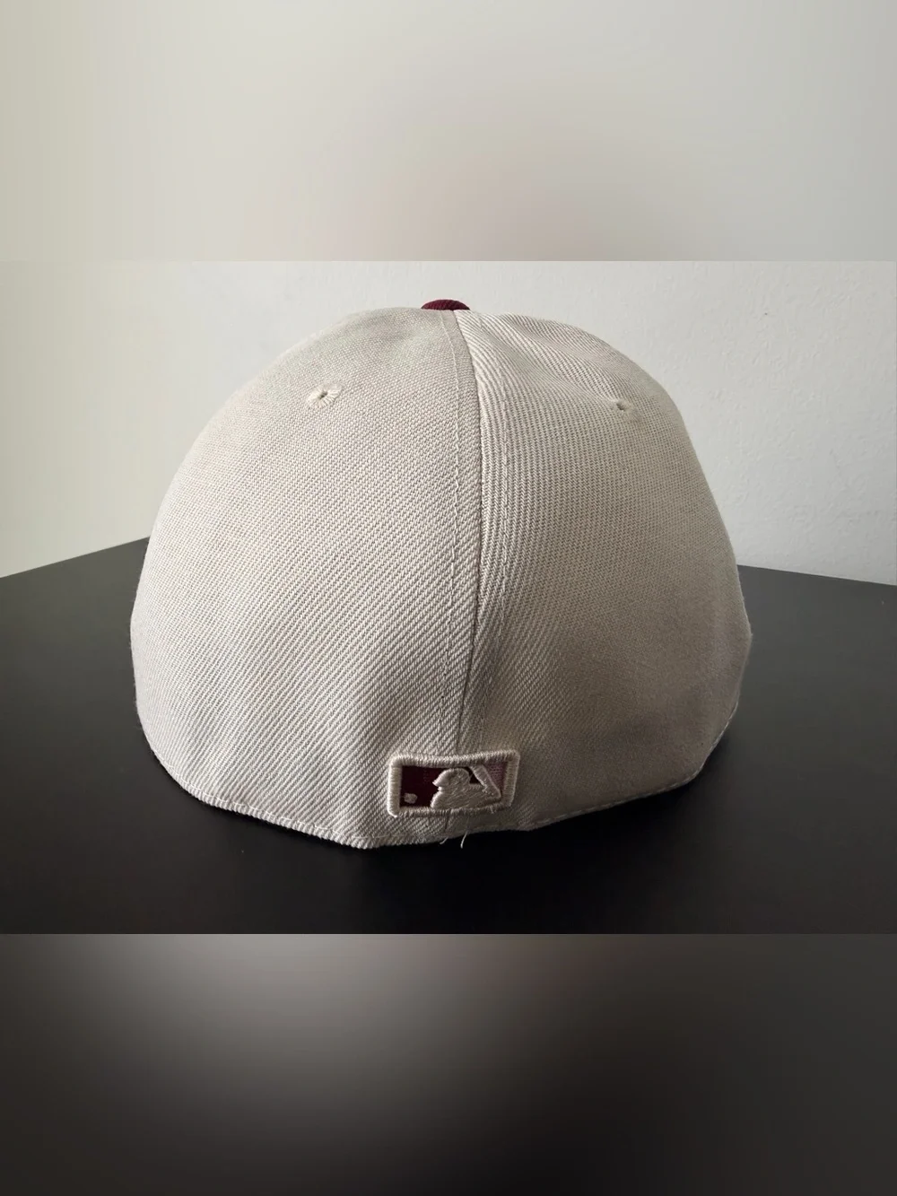 New Era Two-Tone New York Yankees Fitted Cap - Beige & Burgundy
